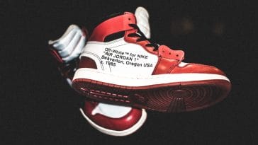 Air Jordan 1 Off White Collaboration