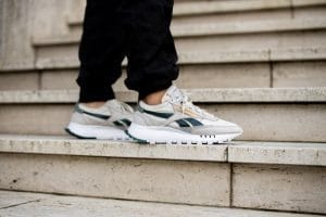 Tendance Sneakers : Quelles sont les alternatives aux baskets blanches pour la rentrée ?